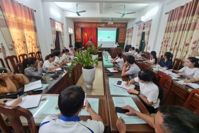 TRƯỜNG TIỂU HỌC TRỰC HÙNG ĐẨY MẠNH TẬP HUẤN CHUYỂN ĐỔI SỐ VÀ ỨNG DỤNG AI TRONG DẠY HỌC.